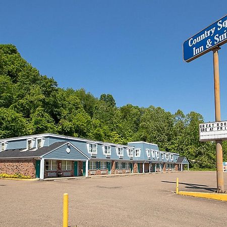 Country Squire Inn And Suites Coshocton Exterior photo